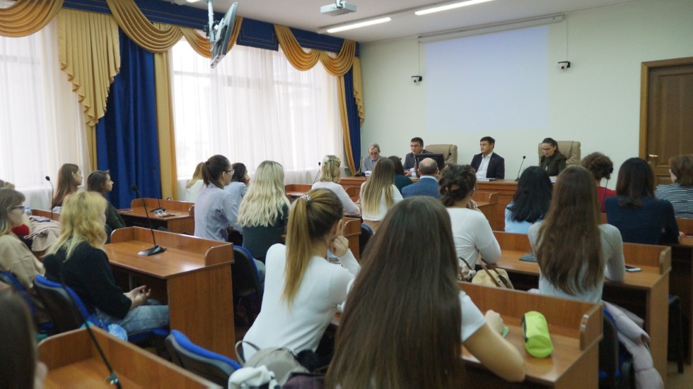 Встреча дизайнеров с руководителями 'Таткнгиздата' Встреча дизайнеров с руководителями 'Таткнгиздата'