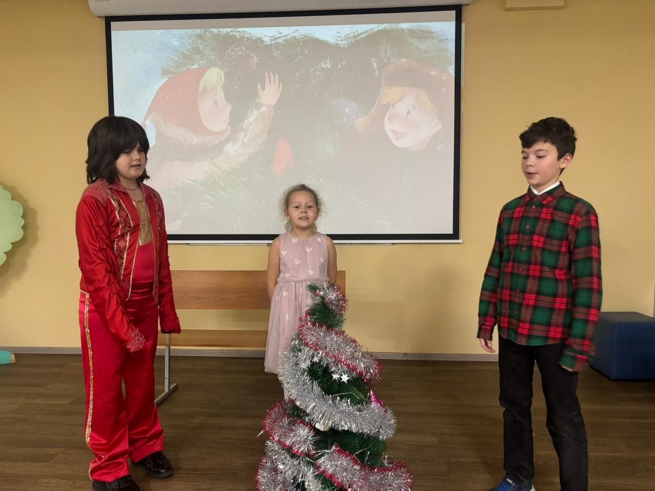 Детский театр КФУ 'Радуга' готовится к большой премьере Детский театр КФУ 'Радуга' готовится к большой премьере