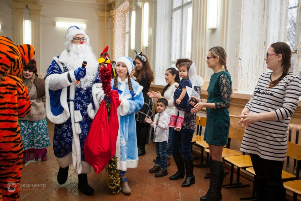 'Елочка, гори!' 'Елочка, гори!'