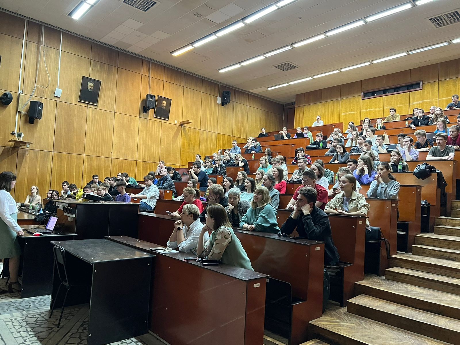 27 апреля в Институте физики прошло собрание выпускников бакалавриата и специалитета! ,КФУ, Институт физики, собрание