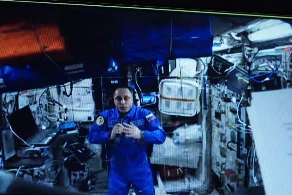 Первый в России телемост Международная космическая станция - Казанский федеральный университет ? МДЦ 'Артек' Первый в России телемост Международная космическая станция - Казанский федеральный университет ? МДЦ 'Артек'