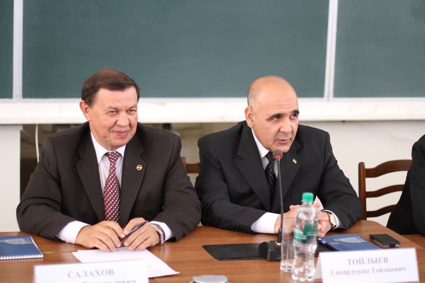 Official meeting of Turkmen delegation with Turkmen students from Kazan universities