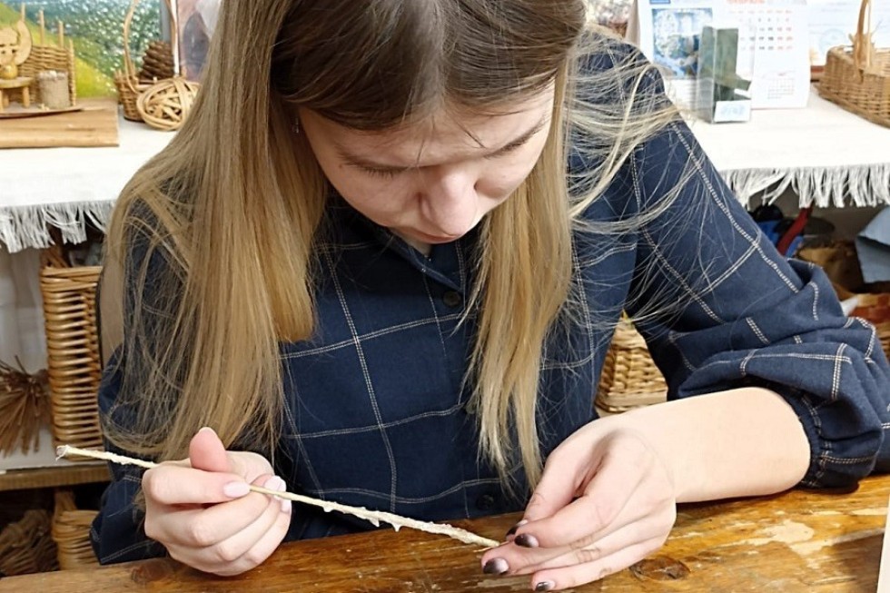 Студенты Елабужского института КФУ посетили Музей-мастерскую декоративно-прикладного искусства Студенты Елабужского института КФУ посетили Музей-мастерскую декоративно-прикладного искусства