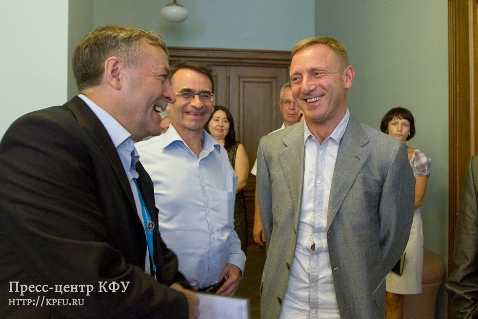 Establishing network of federal universities