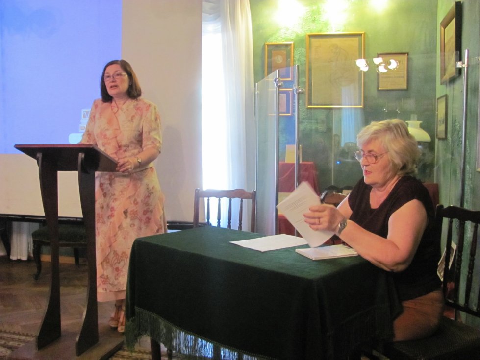 В центре внимания - культура и электронные СМИ В центре внимания - культура и электронные СМИ