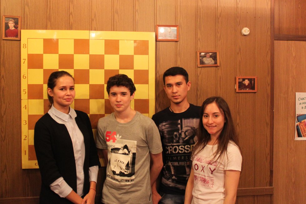 ���������� ��������� ����� ������ � ������