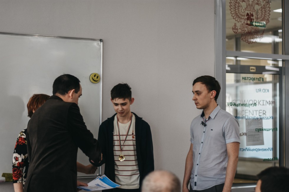 ����� ��������� ���� ������������� 