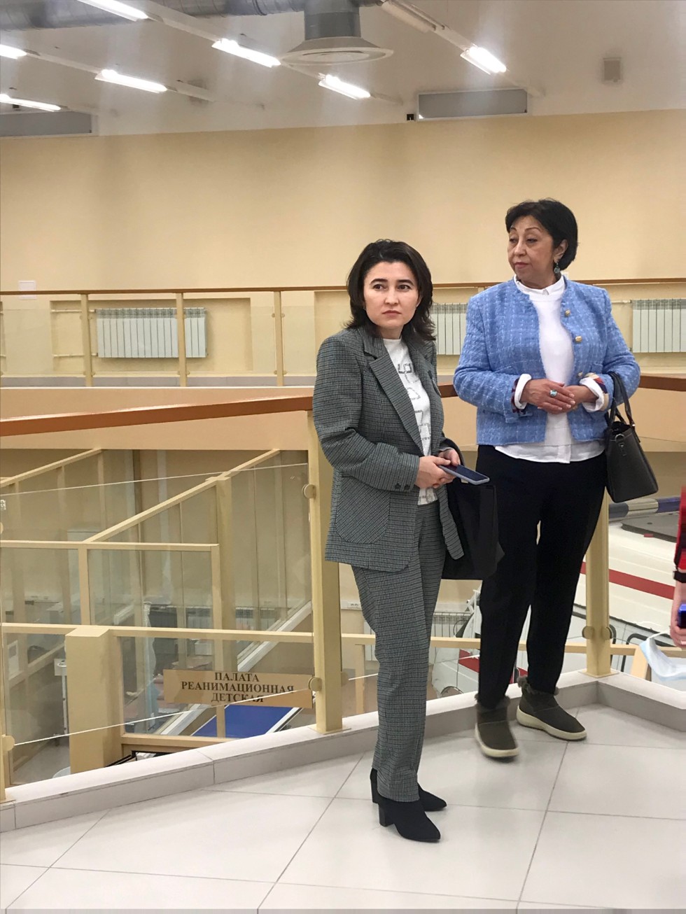 ����������