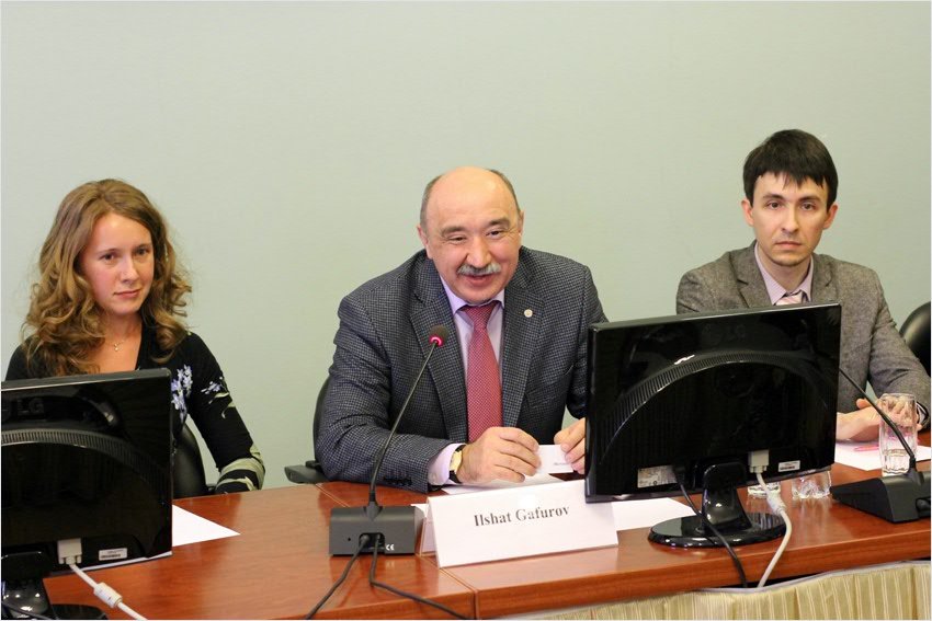 ����������