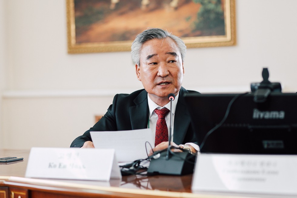 В ИМО торжественно открыли X Семинар по корееведению(фоторепортаж) В ИМО торжественно открыли X Семинар по корееведению(фоторепортаж)