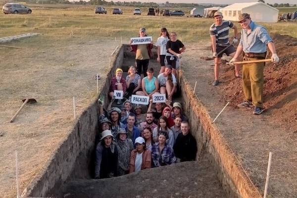 СНО 'ArteFact' успешно завершило свои летние археологические исследования на территории Ромашкинского археологического комплекса (Чистопольский район, РТ) и делится своими впечатляющими результатами