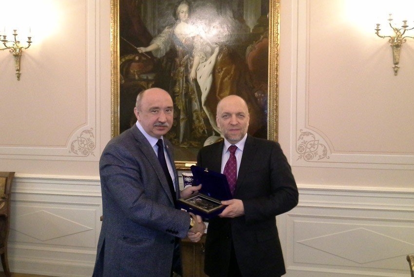 President Library develops its regional network