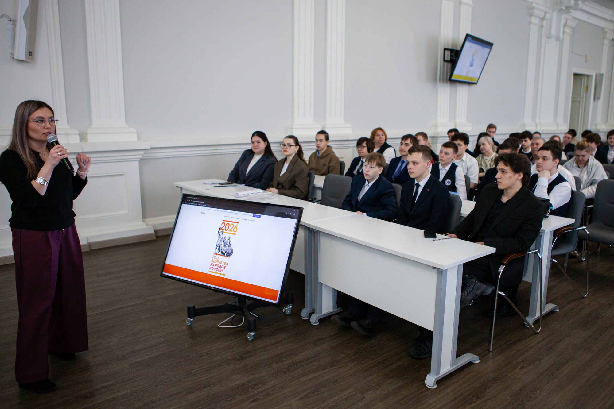 ��������� ����� ������������� �������� 'PROf-IT' ��� ����������� 8?11 �������