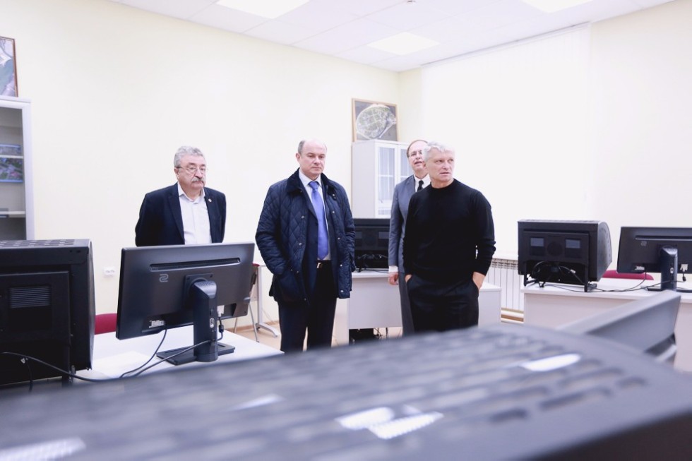 Dean of Sberbank Corporate University and Project 5-100 Expert Valery Katkalo Visited Kazan University ,Sberbank Corporate University, Project 5-100