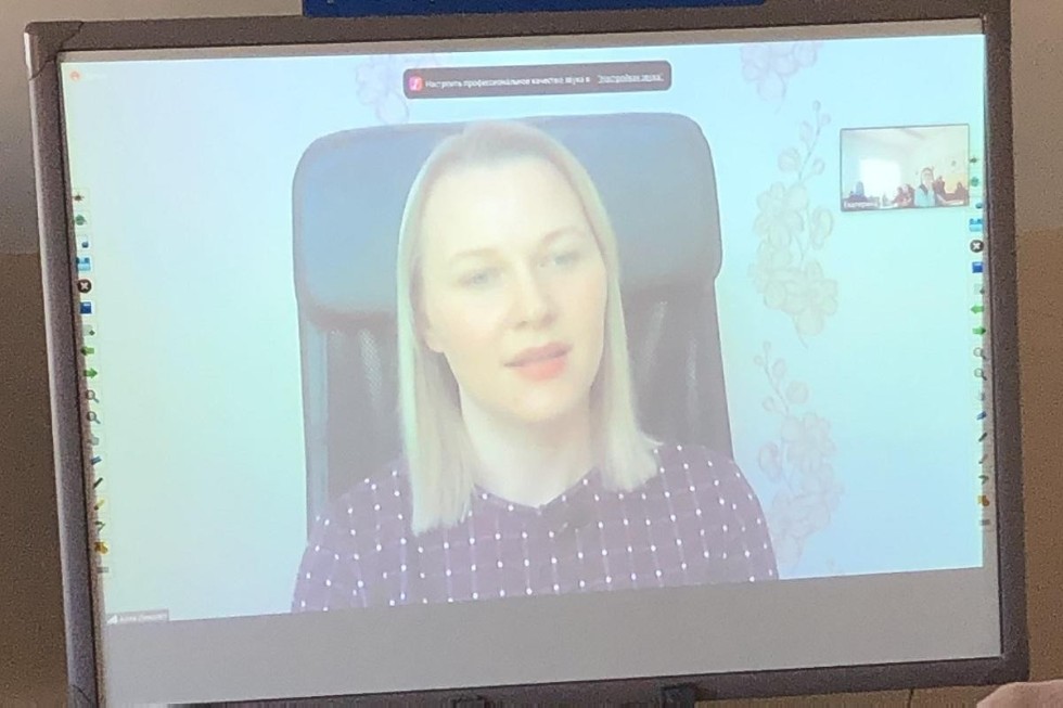 Выпускник - студенту: использование визуализации и арт-терапии в тренинговой работе Выпускник - студенту: использование визуализации и арт-терапии в тренинговой работе