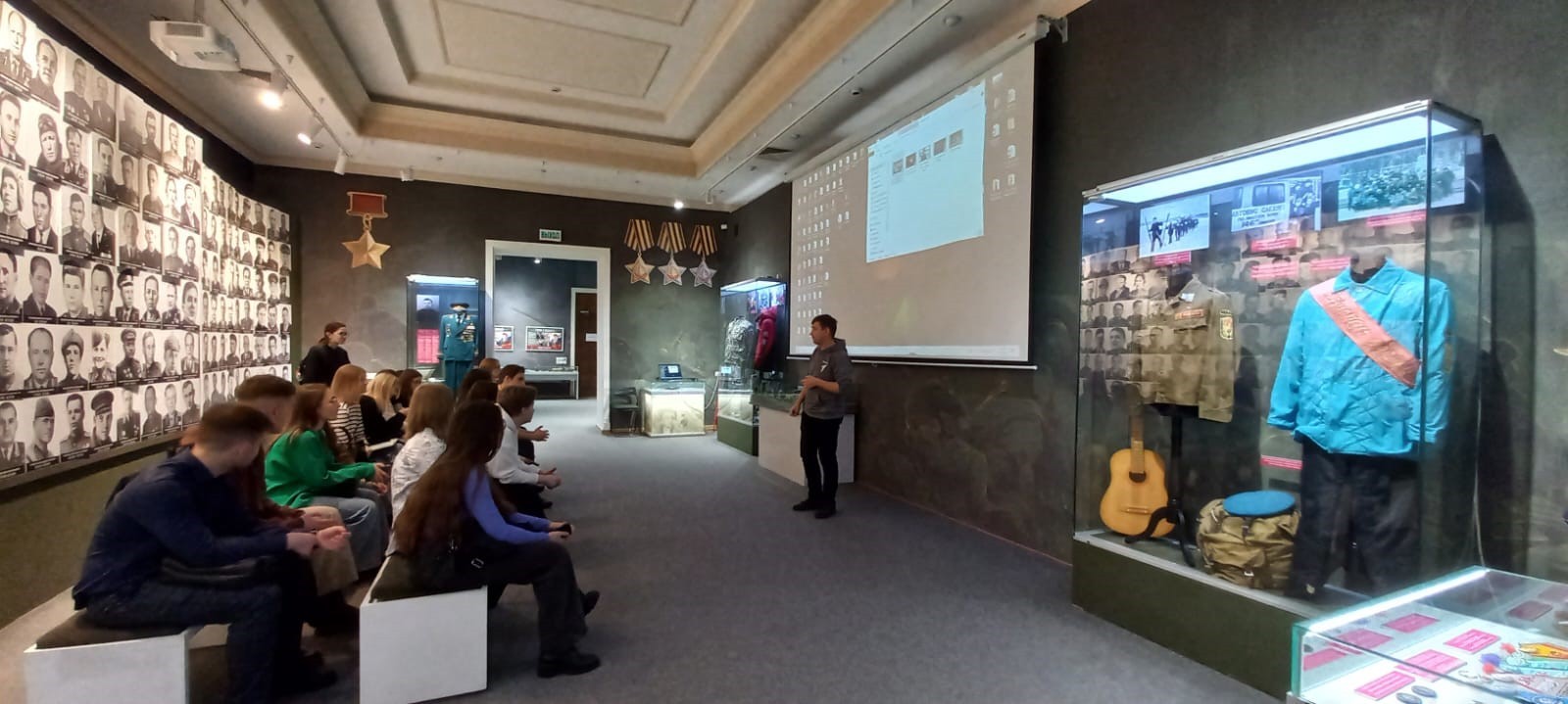 Студенты-регионоведы посетили Музей Великой Отечественной войны в Кремле