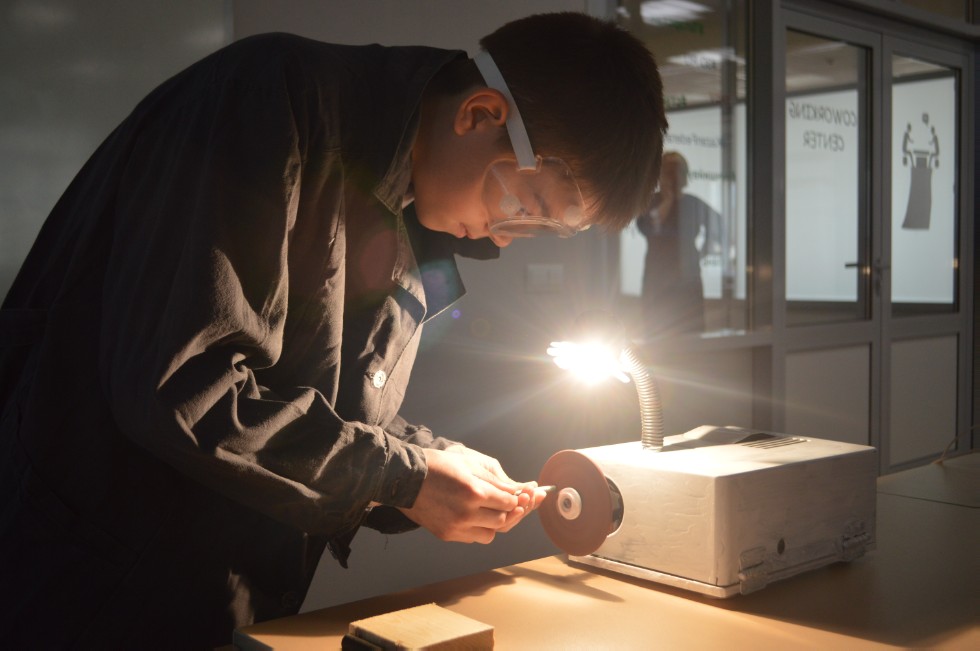 ����� ��������� ���� ������������� 