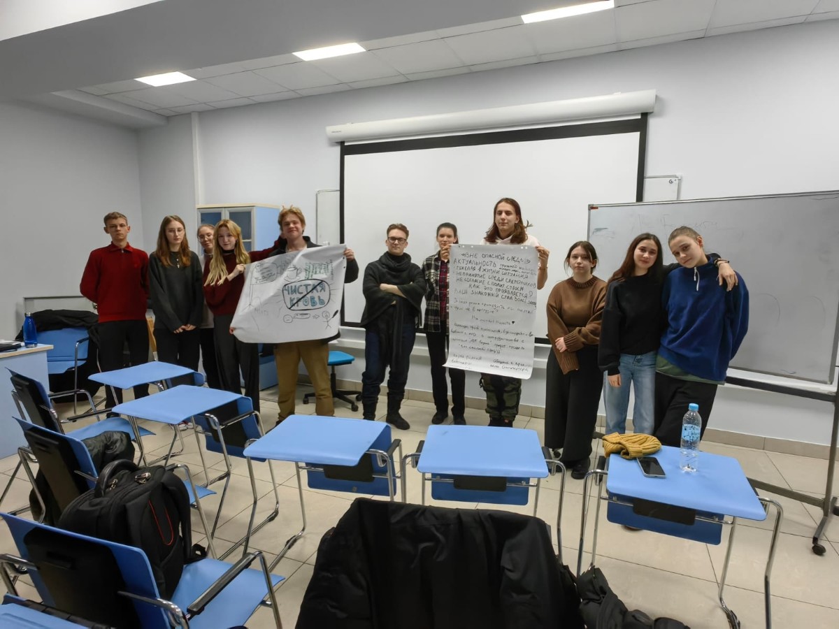 В группе 13.1-502 в этнографическом музее КФУ прошел кураторский час, посвящённый Дню народного единства В группе 13.1-502 в этнографическом музее КФУ прошел кураторский час, посвящённый Дню народного единства