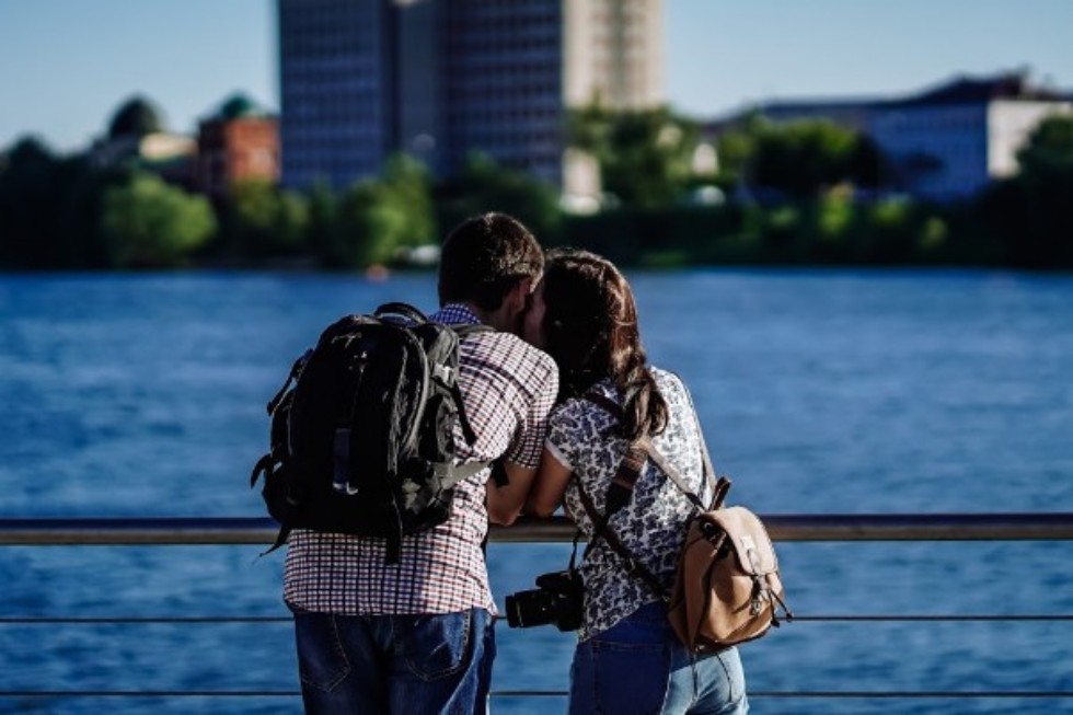 'Молодые семьи распадаются, потому что родители не ищут детям супругов' 'Молодые семьи распадаются, потому что родители не ищут детям супругов'