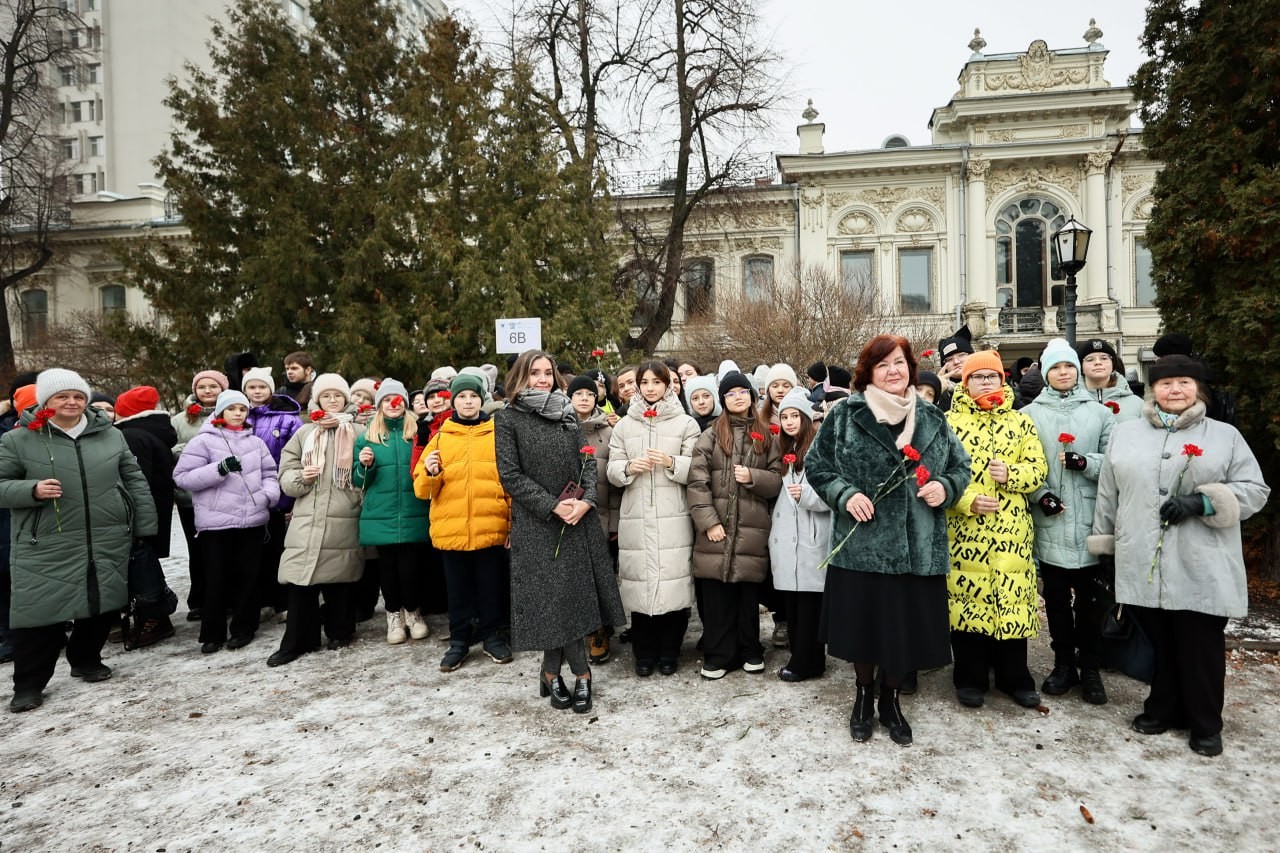 Ректор КФУ Ленар Сафин: 'Честь и долг почтить память великого ученого, так много сделавшего для развития науки и Казанского университета' Ректор КФУ Ленар Сафин: 'Честь и долг почтить память великого ученого, так много сделавшего для развития науки и Казанского университета'