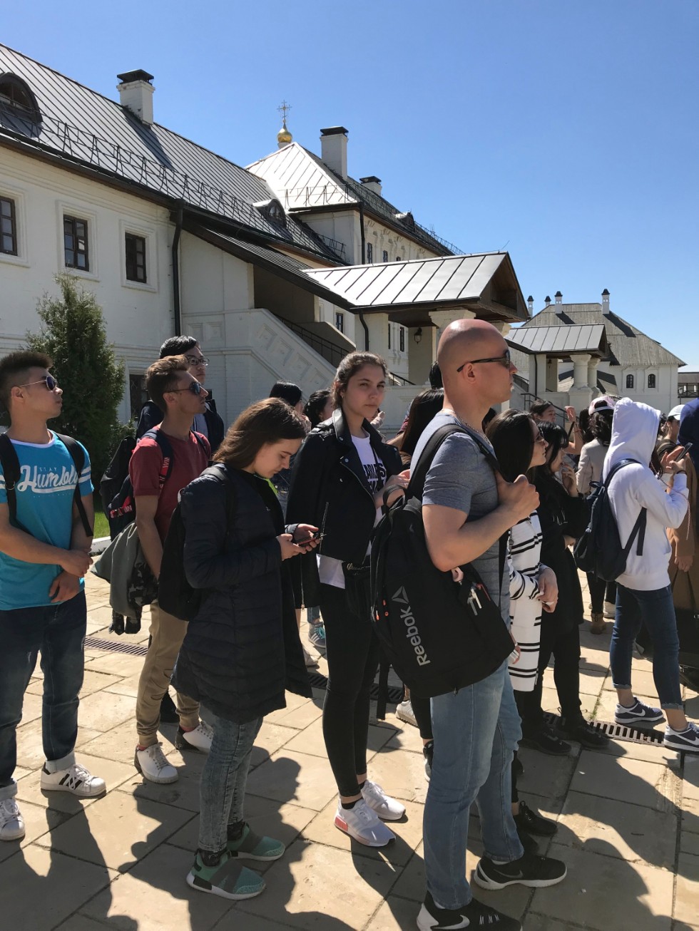 Остров-град: маленькое путешествие в быль, или восторг туристических объятий Остров-град: маленькое путешествие в быль, или восторг туристических объятий