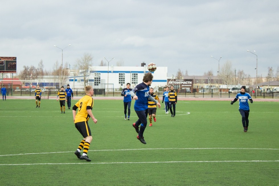 Команда Елабужского института КФУ вышла в плей-офф студенческой футбольной лиги Команда Елабужского института КФУ вышла в плей-офф студенческой футбольной лиги