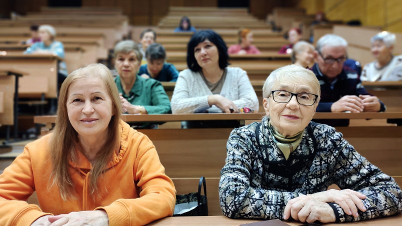 Историю генеалогии в России изучают слушатели элегантного возраста Историю генеалогии в России изучают слушатели элегантного возраста