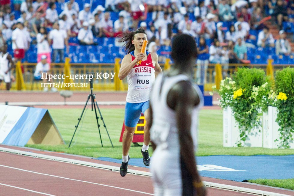 Russian runners won gold at the Universiade in Relay Race 4x400