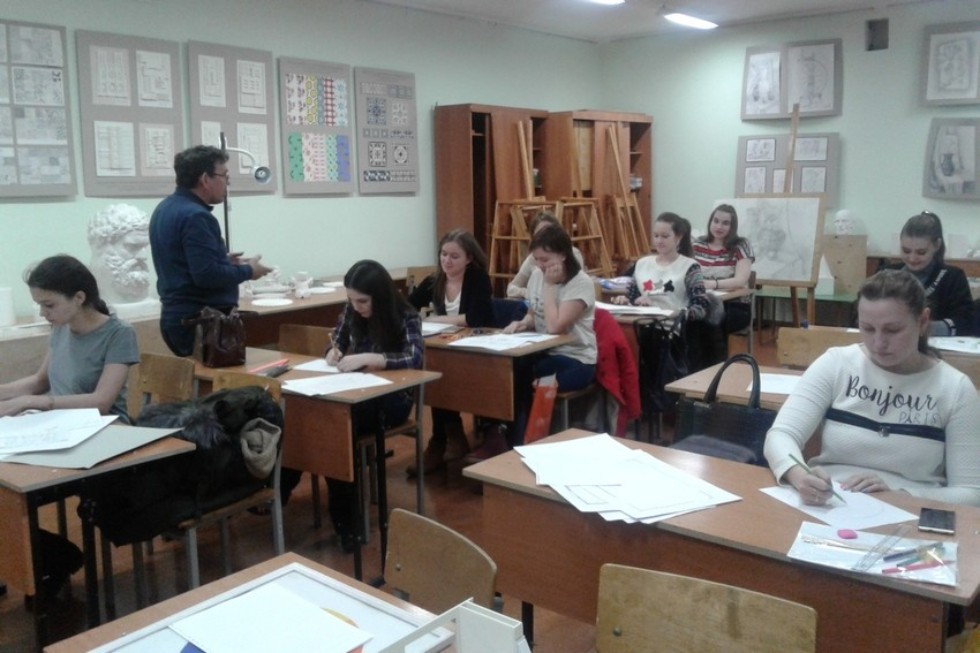 �����  '������ ���������'