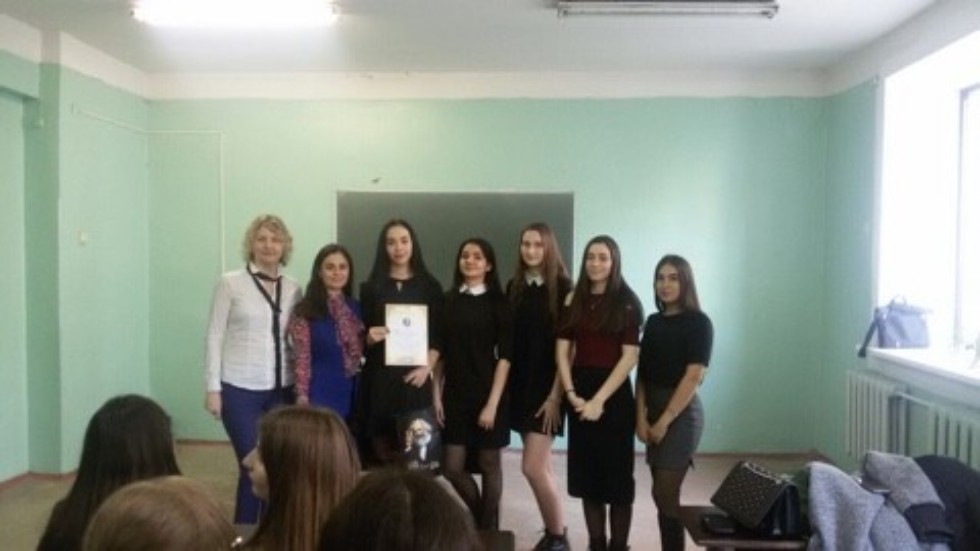 � ������ ������ ������������ �����, 13 ������ ������� ������������� ������ ������� ��� ����������� ����������� 200-����� �� ��� �������� ����� ������.