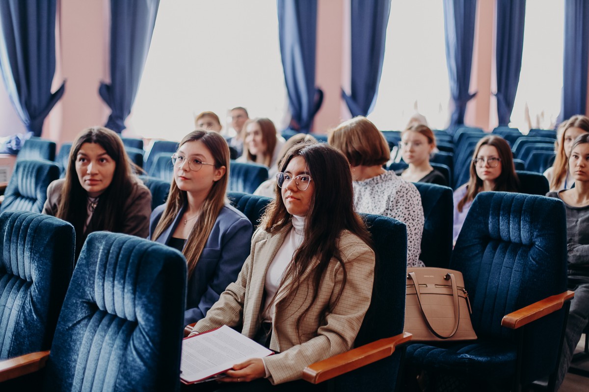 В КФУ прошел лингвистический форум 'Объединяя языки и культуры' В КФУ прошел лингвистический форум 'Объединяя языки и культуры'