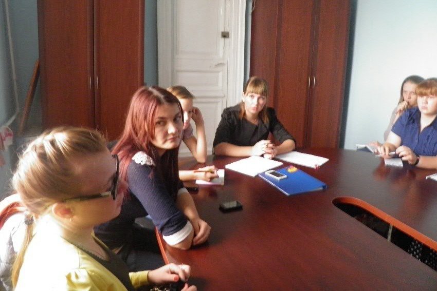 Собрание Школы экскурсоводов Елабужского института КФУ Собрание Школы экскурсоводов Елабужского института КФУ