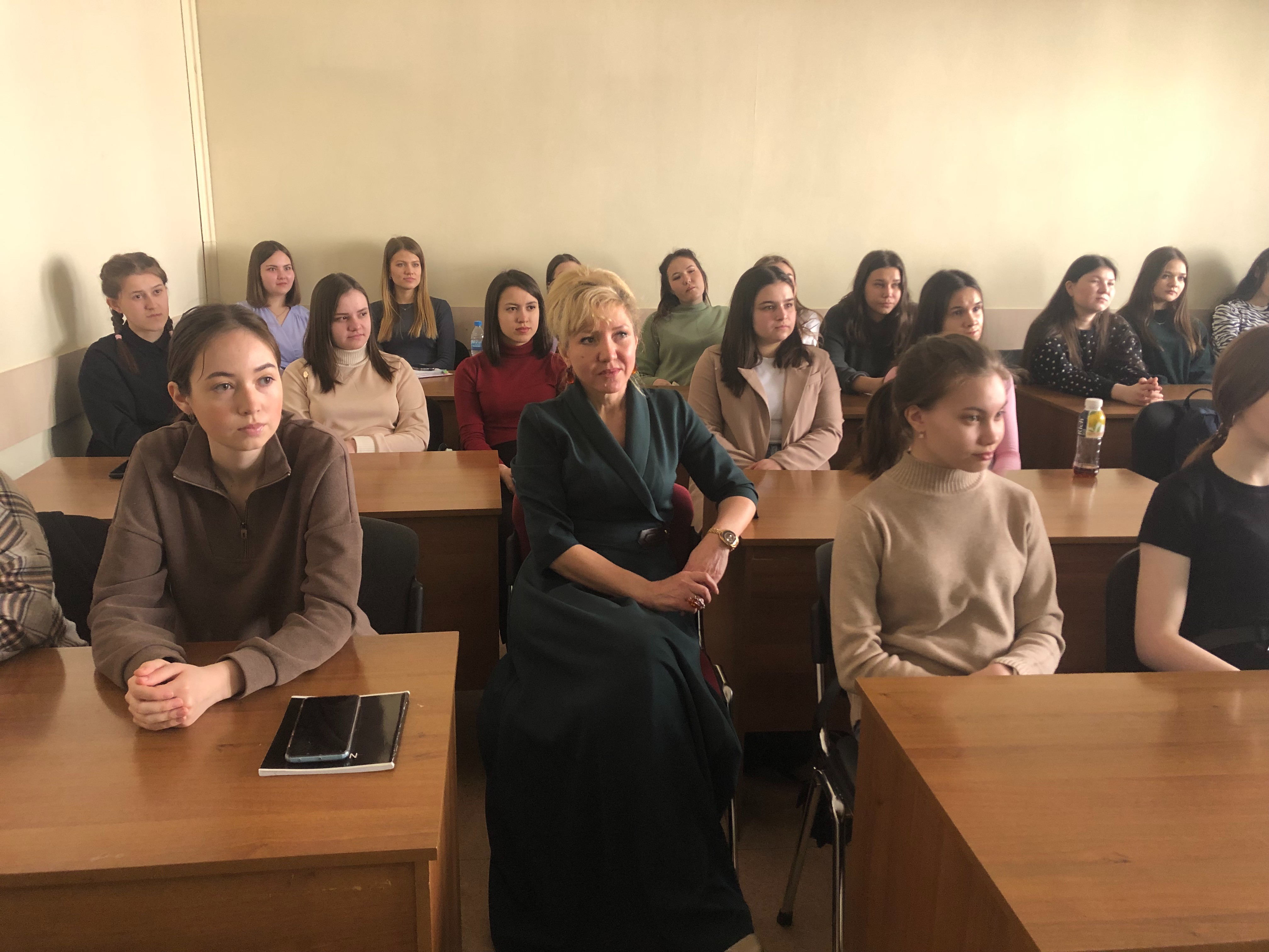 Г.Тукай исемендәге милли мәдәният һәм мәгариф югары мәктәбендә очрашу узды Г.Тукай исемендәге милли мәдәният һәм мәгариф югары мәктәбендә очрашу узды