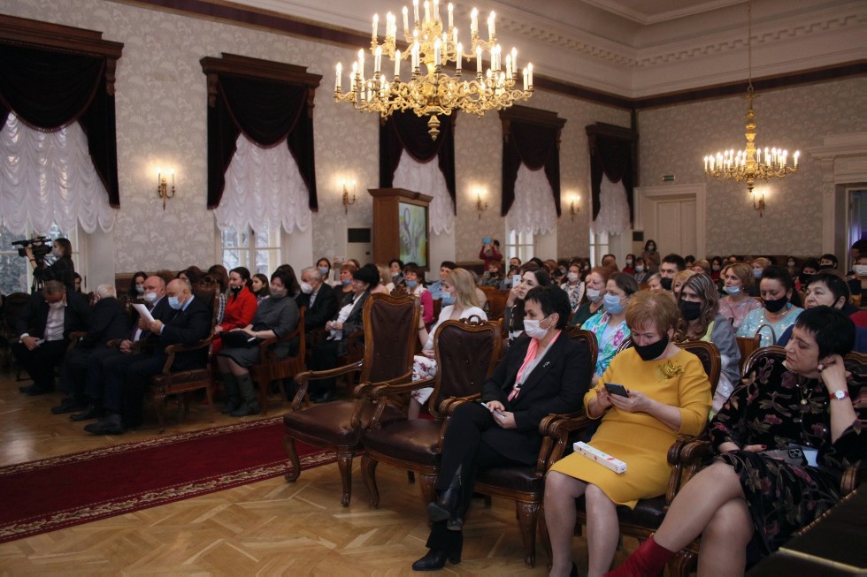 Имена победителей конкурса 'Женщина года. Мужчина года: женский взгляд' объявили в КФУ Имена победителей конкурса 'Женщина года. Мужчина года: женский взгляд' объявили в КФУ