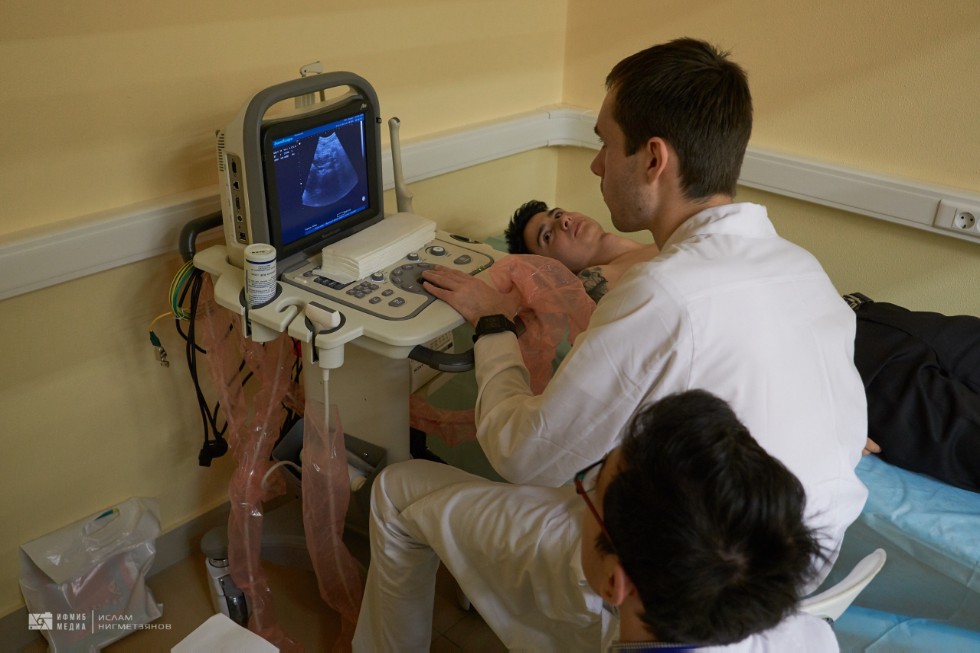 ����������