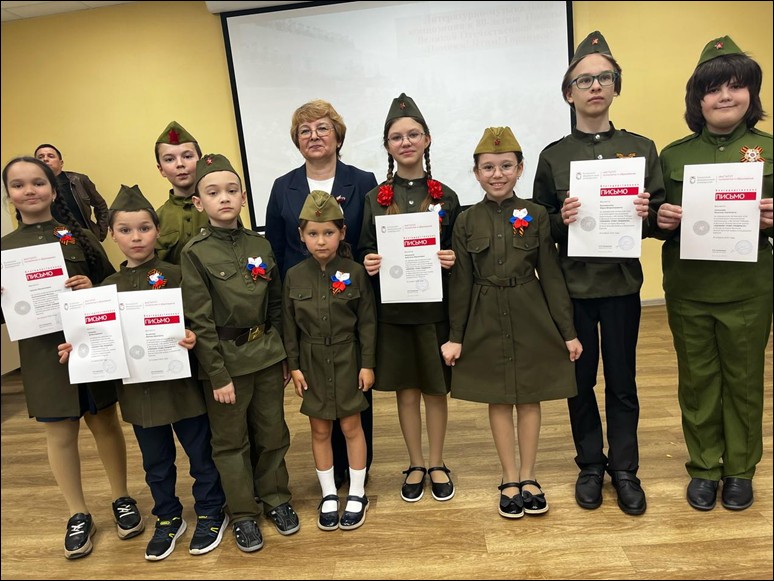 Патриотическое воспитание студентов Института психологии и образования и юных актеров детского театра 'Радуга' Патриотическое воспитание студентов Института психологии и образования и юных актеров детского театра 'Радуга'