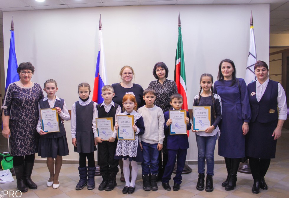 'Туган тел' олимпиадасының җиңүчеләрен бүләкләү 'Туган тел' олимпиадасының җиңүчеләрен бүләкләү