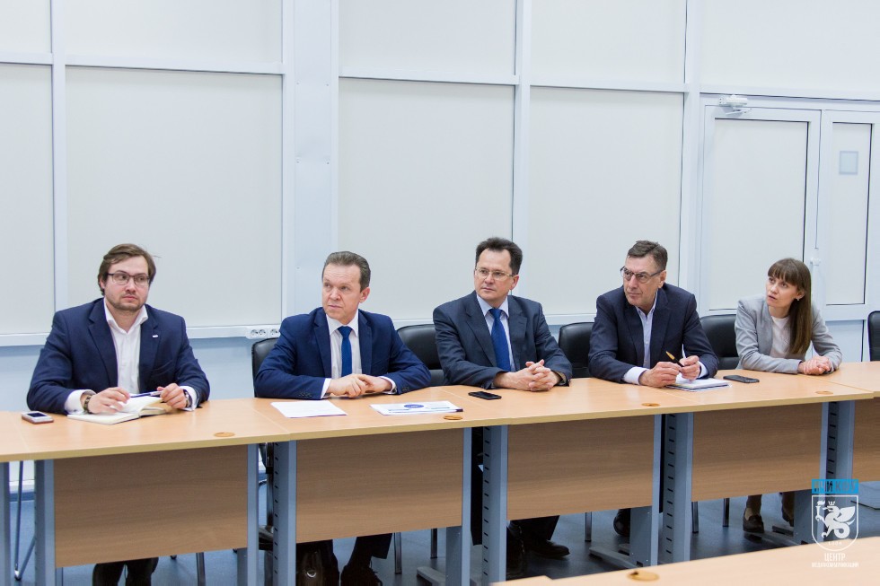 Усиливается взаимодействие между предприятиями и Набережночелнинским институтом КФУ Усиливается взаимодействие между предприятиями и Набережночелнинским институтом КФУ