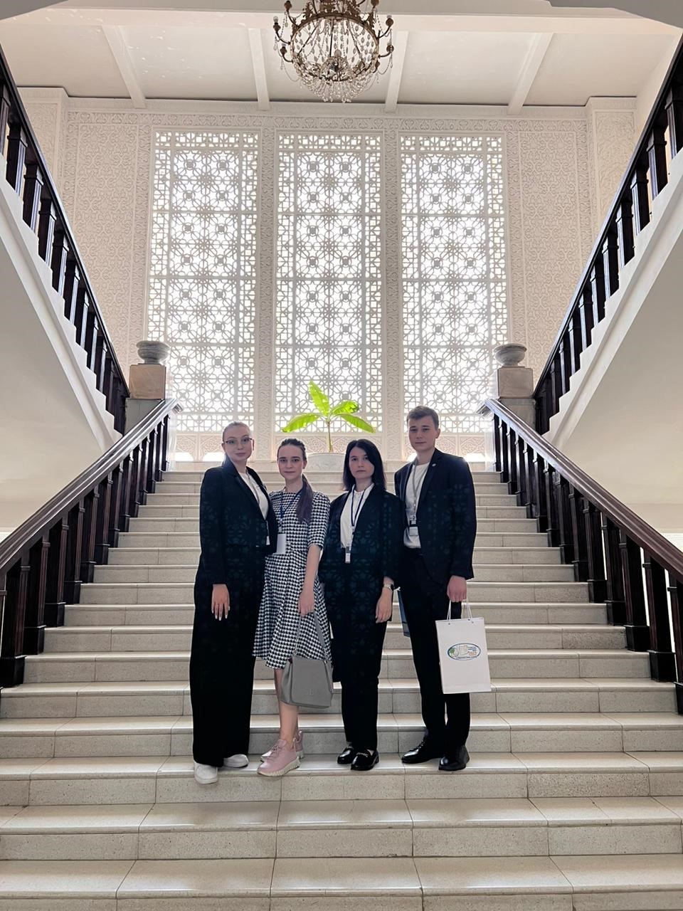 При участии студентов Института международных отношений в Самарканде прошел Форума При участии студентов Института международных отношений в Самарканде прошел Форума