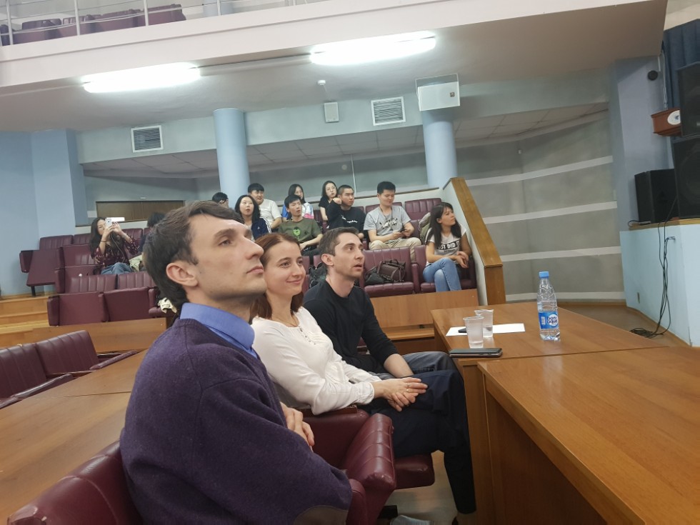 We are all actors in our life We are all actors in our life