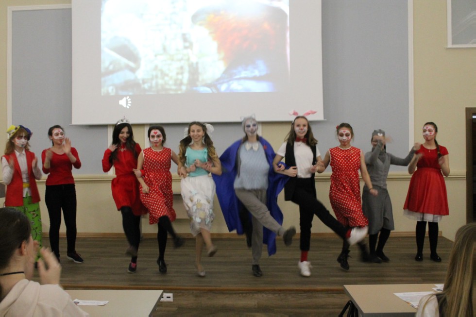 Премьера спектакля студенческого театра 'Триумф' прошла триумфально Премьера спектакля студенческого театра 'Триумф' прошла триумфально