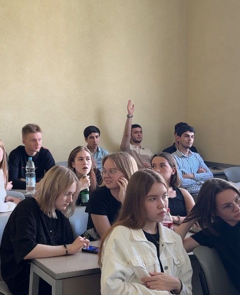 23 и 24 апреля преподаватели кафедры провели кураторские часы приуроченные к празднованию 80-й годовщины Победы в Великой отечественной войне 23 и 24 апреля преподаватели кафедры провели кураторские часы приуроченные к празднованию 80-й годовщины Победы в Великой отечественной войне