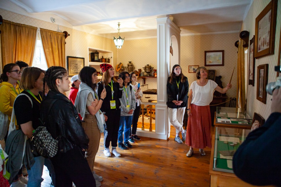 В Елабужский институт приехали студенты 'Летнего университета' В Елабужский институт приехали студенты 'Летнего университета'