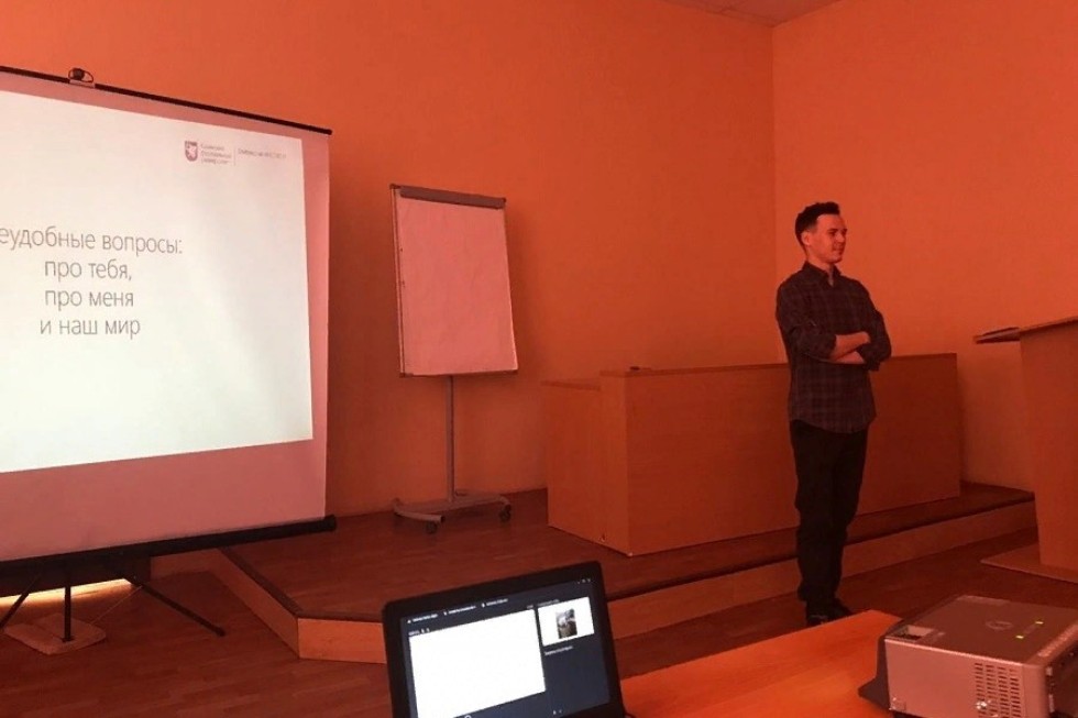 Студенты Елабужского института КФУ представили проект 'Интересная наука - в школу' Студенты Елабужского института КФУ представили проект 'Интересная наука - в школу'