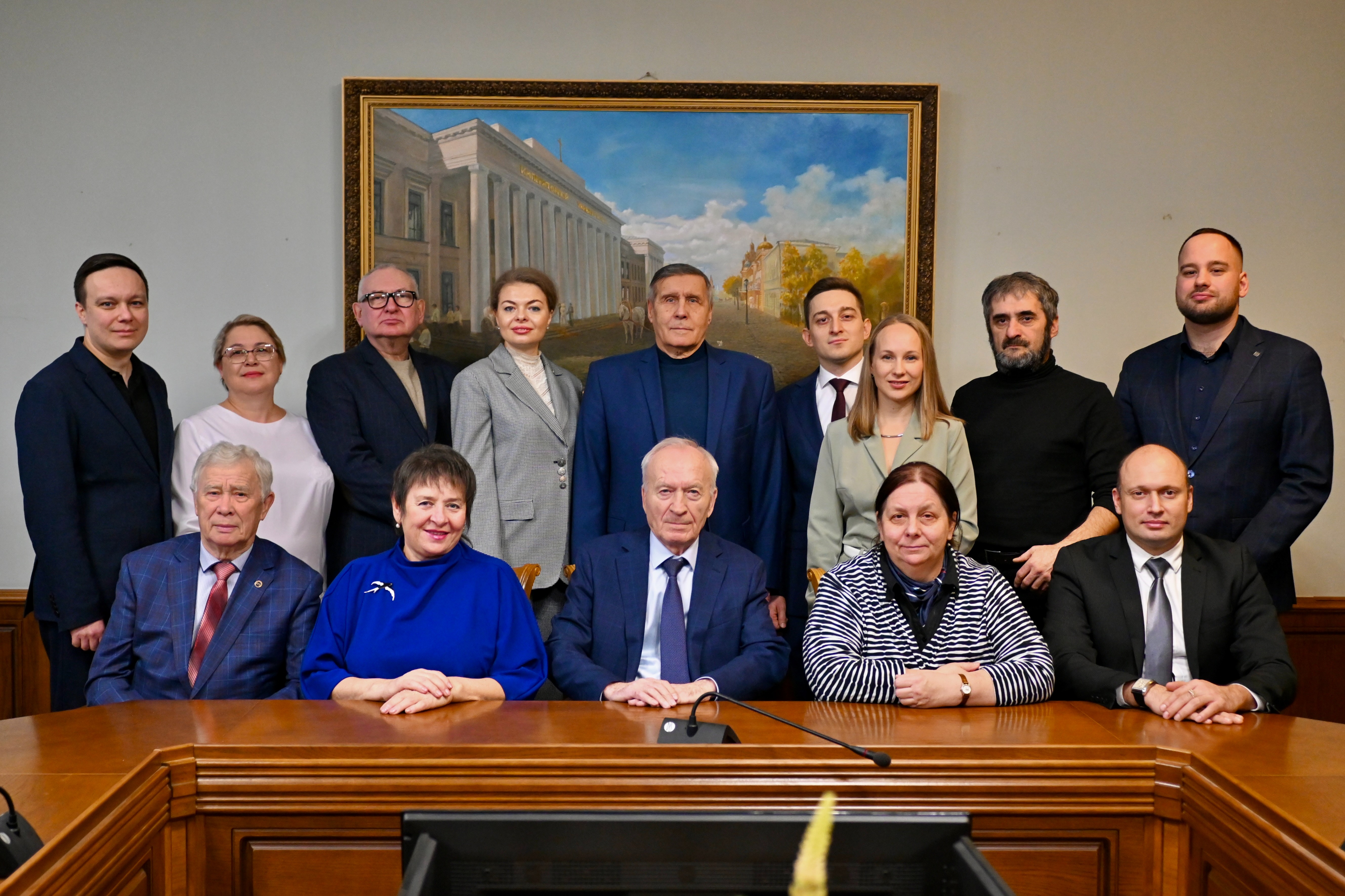 ����������