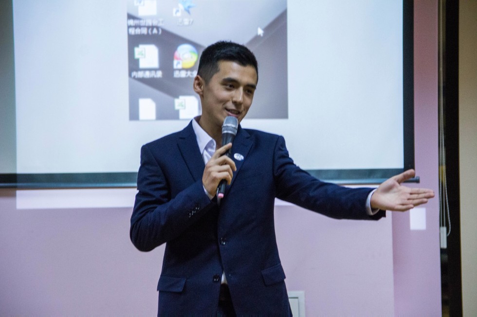 Вечерний понедельник в ДУ: дружеская встреча семьи ИСФН Вечерний понедельник в ДУ: дружеская встреча семьи ИСФН