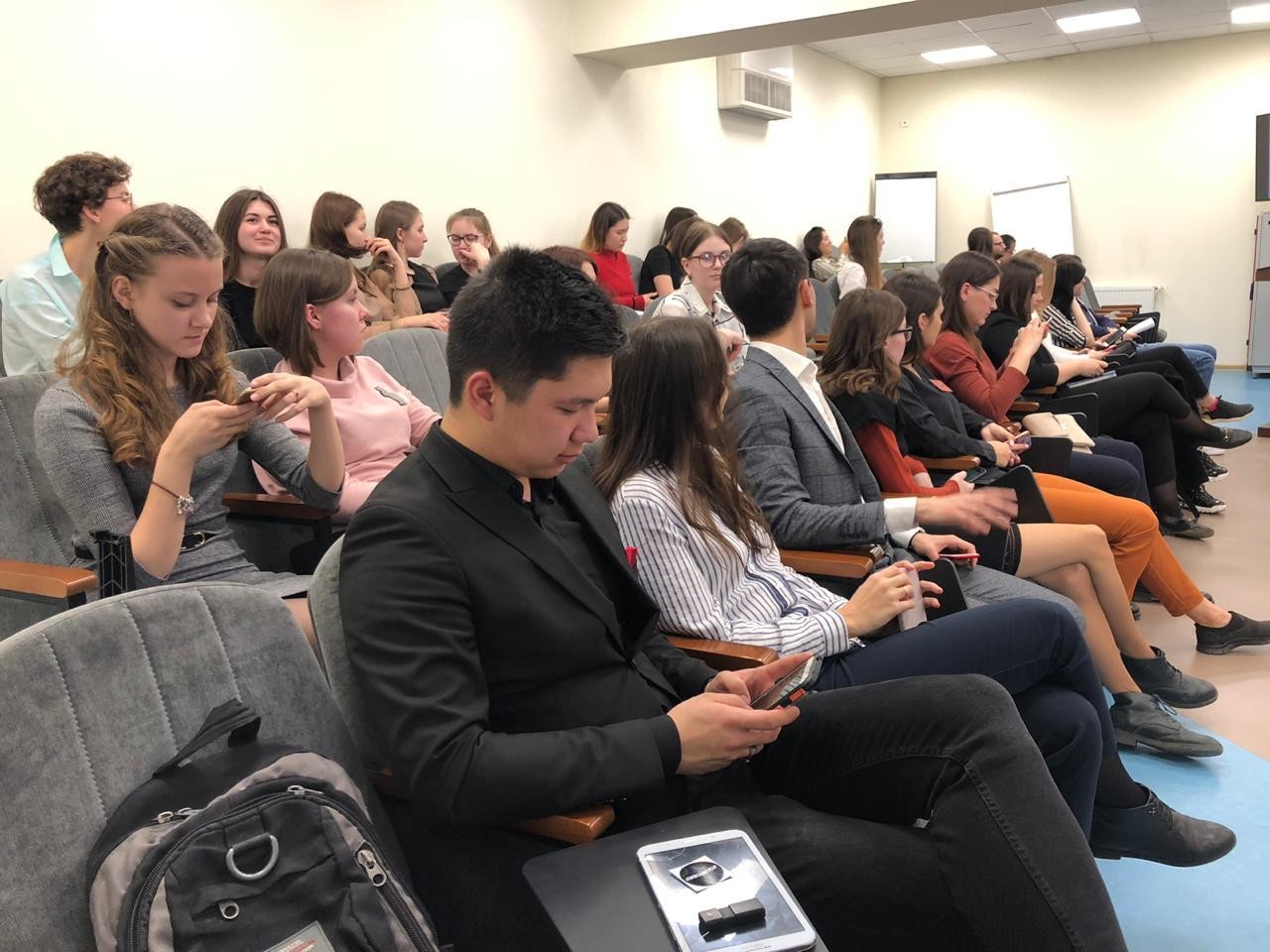 13 проектов нацеленных на совершенствование среды обучения были заслушенны в стенах ИУЭиФ в рамках конкурса ТОП-5 13 проектов нацеленных на совершенствование среды обучения были заслушенны в стенах ИУЭиФ в рамках конкурса ТОП-5