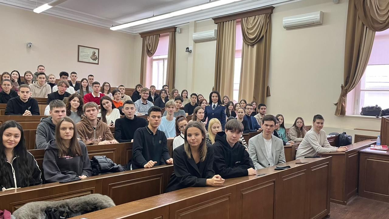 Встречи Центра практик Юридического факультета КФУ с представителями работодателей Встречи Центра практик Юридического факультета КФУ с представителями работодателей