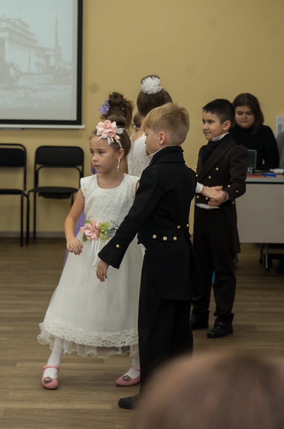 В детском театре КФУ 'Радуга' прошла премьера спектакля 'Россия мне раскрылась в тебе, Казанский университет!' В детском театре КФУ 'Радуга' прошла премьера спектакля 'Россия мне раскрылась в тебе, Казанский университет!'