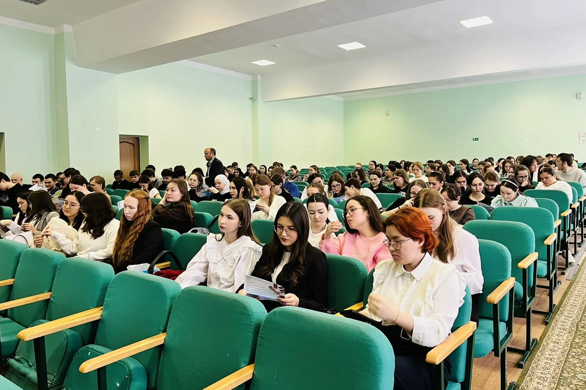 Елабужский институт КФУ провел профориентационную встречу в Арском педагогическом колледже Елабужский институт КФУ провел профориентационную встречу в Арском педагогическом колледже